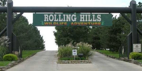 rolling hills wildlife adventure sign